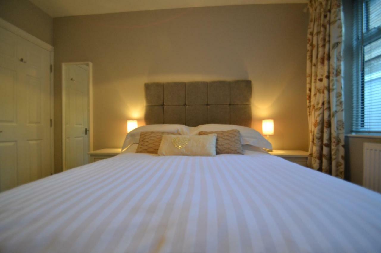 Charming 1 Bed Riverside Apartment Chester Eksteriør billede