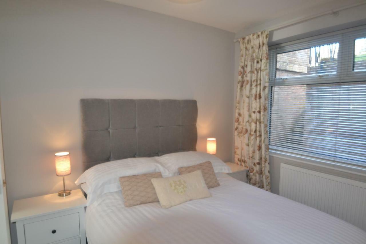 Charming 1 Bed Riverside Apartment Chester Eksteriør billede